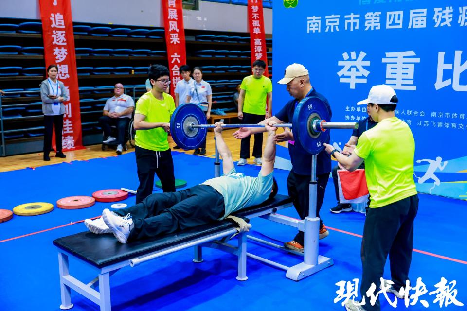 绩以及获得 绩以及获得