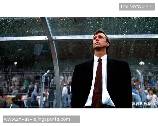 足球场上的旋转舞者 聚焦球星瞬间的优雅与力量