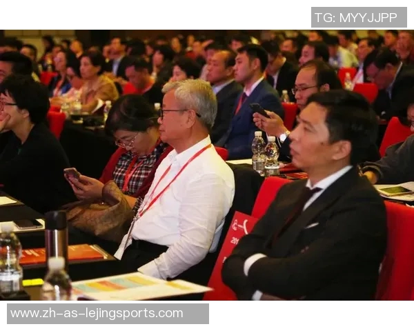 广州球星卡店足球市场热度分析与未来发展趋势探讨